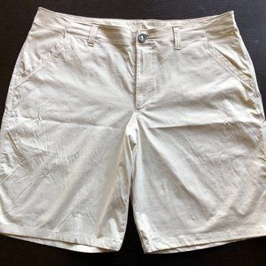 Under Armour Heatgear Stretch Golf Shorts - Tan 38